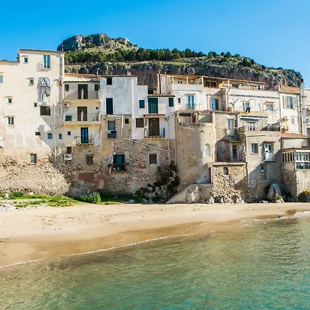 6 Posti Villa